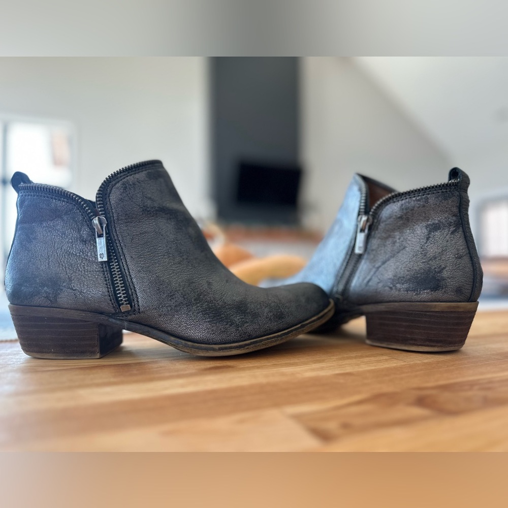 Lucky Brand booties. Functional zippers